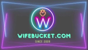 Amateur MILFs by Wifebucket – 2 amateur girlfriends went down on each other