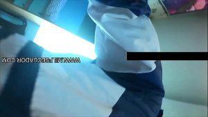 Mi marido exige una videollamada donde me folle su hijastro al menos una vez al mes