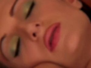 Hot Horny girl rubbing her muff