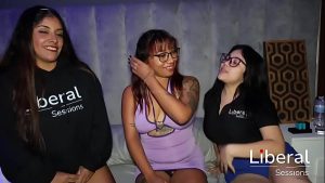pareja swinger real amateur hacen debut por dinero